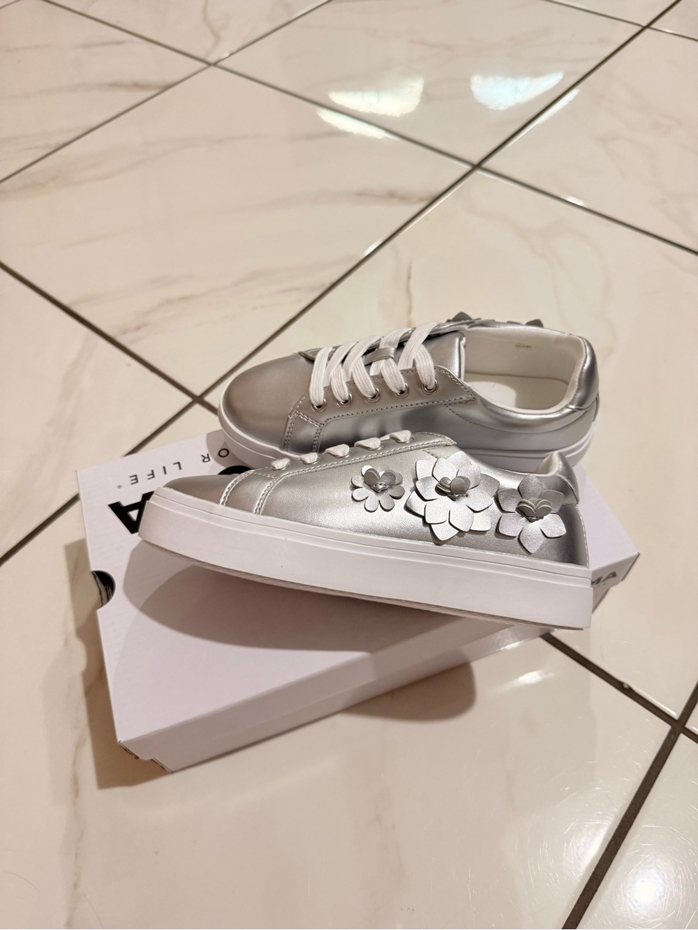 Sonoma Silver Floral Lace-Up Sneakers